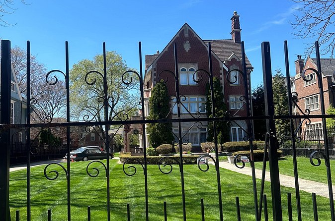2 Hour Private Chicago Soul House Tour - Private Pickup, Air-Conditioned Comfort, and Your Pace