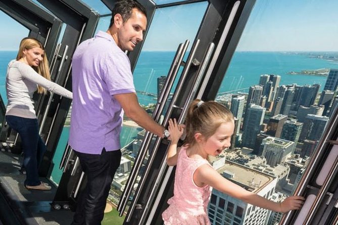 360 CHICAGO Observation Deck Admission - CloudBar: Plan for Paid Drinks Without Letting It Take Over