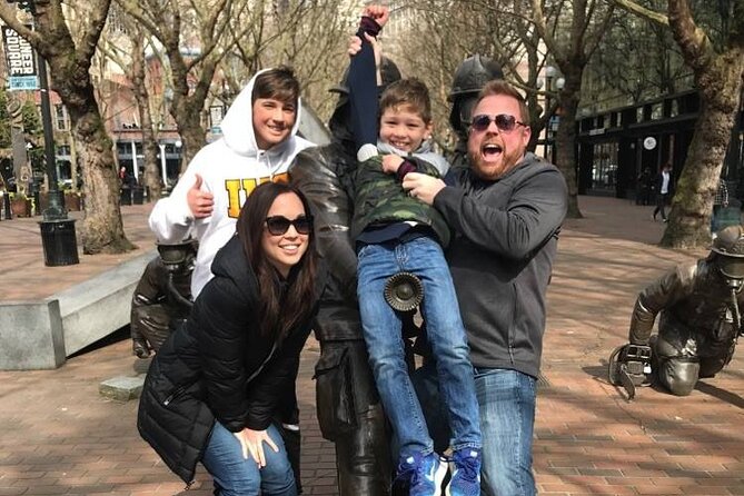 Adventurous Scavenger Hunt in Chicago by Zombie Scavengers - Getting There and Practical Comfort Tips