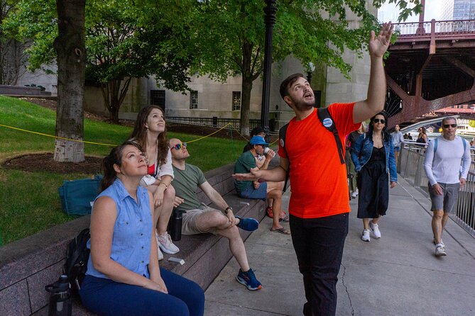 Architecture & History Guided Tour along the Chicago Riverwalk - The Chicago River Itself: Why This Waterway Built the City