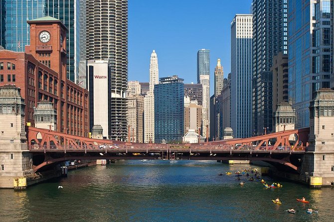 Arrival Private Transfer: O'Hare Airport ORD to Chicago in Business Car - Business car comfort, disinfected vehicle, and the little extras