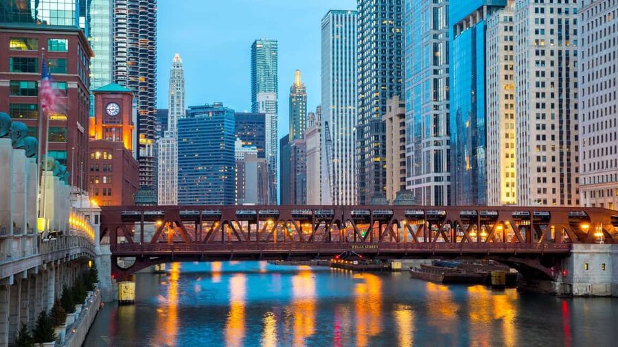 Best of Chicago: Private Walking Tour with a Local - Lakefront Trail for Lake Michigan views and a breather