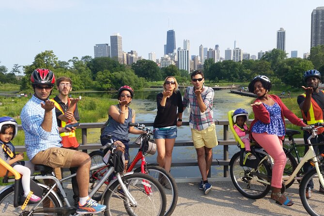 Bike Tour of Chicago's Lakefront Neighborhoods - Museum of Contemporary Art (MCA) Stop, Where Chicago Shows Its Modern Side