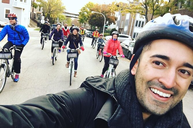 Bike Tour of Chicago's Lakefront Neighborhoods - The 9-Mile Reality Check, and Why the Pace Feels Comfortable