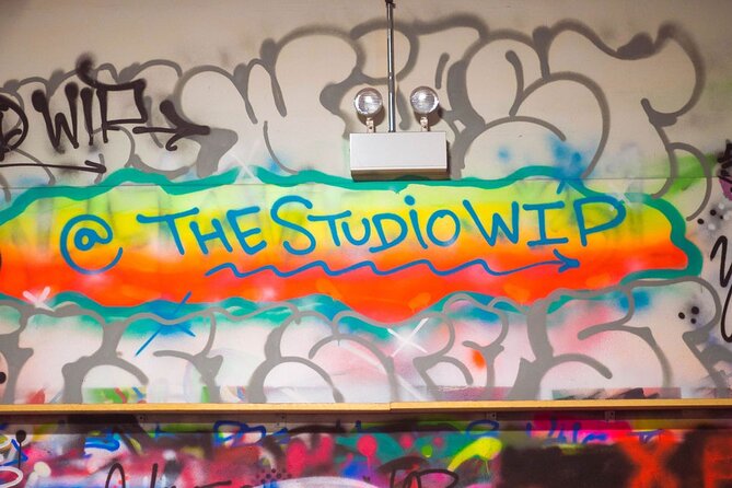 BYOB Spray Paint and Sip at Studio W.I.P. - Instructors and group size, why max 30 is a sweet spot