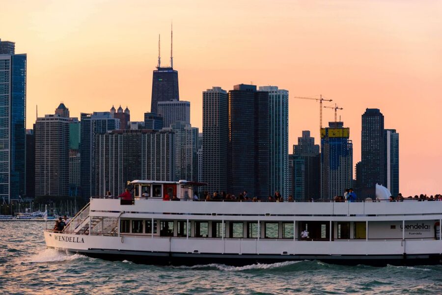 Chicago: 1.5-Hour Scenic Sunset Lake Cruise - Guides, Live Commentary, and How Much Talking You’ll Hear