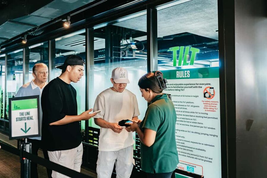 Chicago: 360 CHICAGO Observation Deck Ticket - CloudBar snacks and drinks: what you can do without committing big money