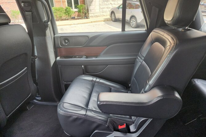 Chicago Airport Transfer: Chicago to O'Hare Airport in Luxury SUV - Price and Value: When $150 Per Group Is a Good Deal