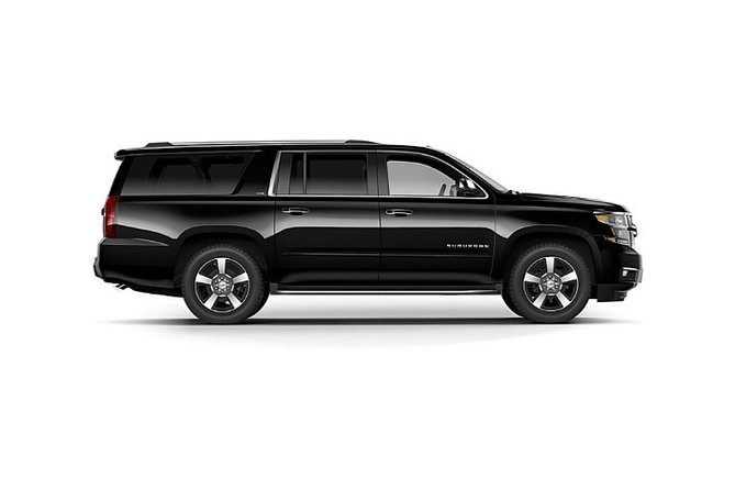 Chicago Airport Transfer to O'Hare & Midway Airport - Luxury SUV - Private luxury SUV transfer from the Chicago Loop