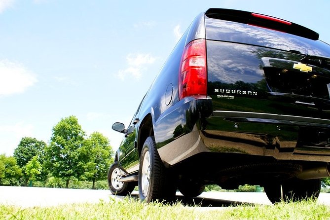 Chicago Airport Transfer to O'Hare & Midway Airport - Luxury SUV - The 10-minute wait that reduces stress at the pickup point
