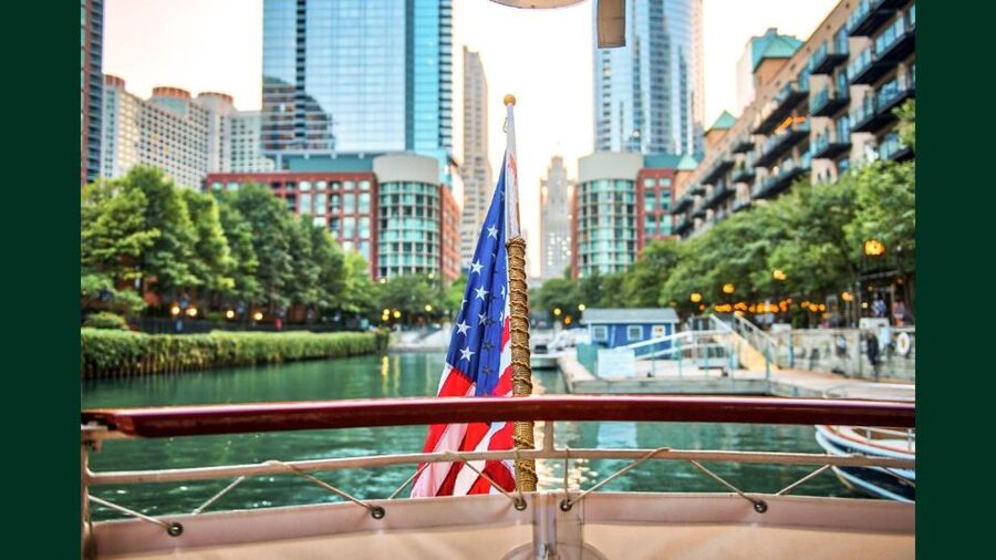 Chicago: Architecture Boat Tour with Drinks - Who This Tour Suits Best (and Who Might Skip It)