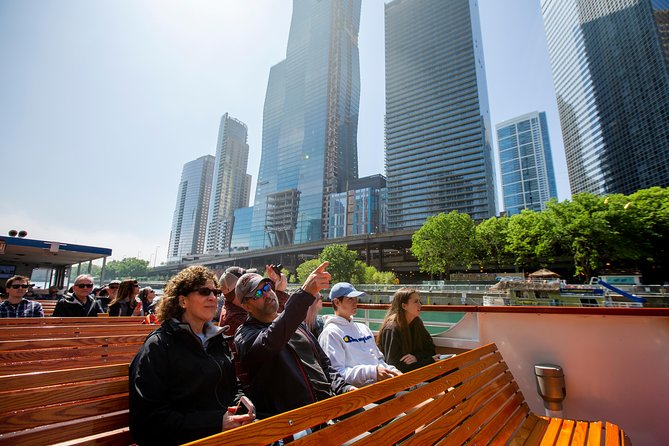 Chicago Architecture River Cruise - Pet-friendly on the river, plus a bar that makes winter easier
