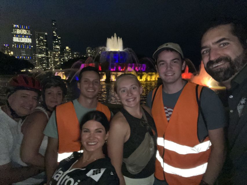 Chicago: Bikes, Bites, and Views Biking Tour - Adults - Why this tour works so well in Chicago’s flat, bike-friendly rhythm