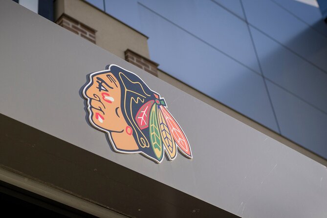 Chicago Blackhawks Ice Hockey Game Ticket at United Center - Getting to the United Center: Public Transportation Friendly