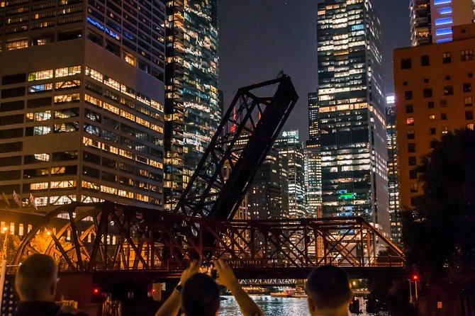 Chicago By Night River & Lake Cruise - Buckingham Fountain at Night: The Moment You’ll Remember