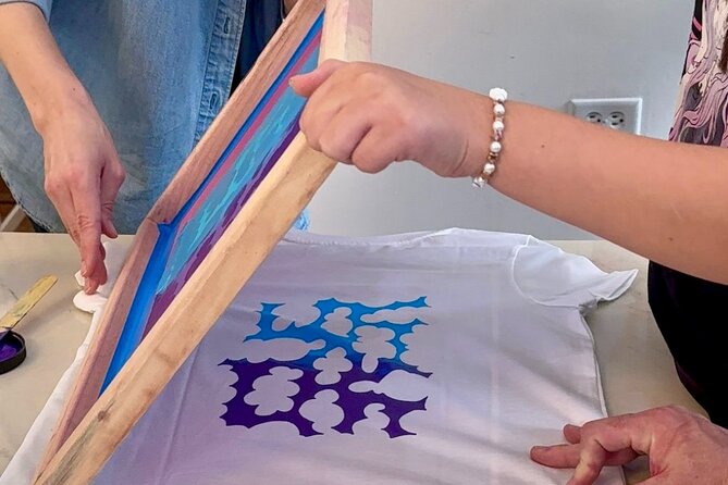 Chicago BYOT Screen Printing Workshop: Make Your Own Art Tee - Meeting at Remade in Chicago on N Western Ave
