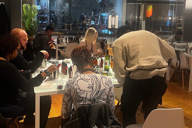 Chicago Candle Making Class On Magnificent Mile - Soy candle therapy, right on the Magnificent Mile