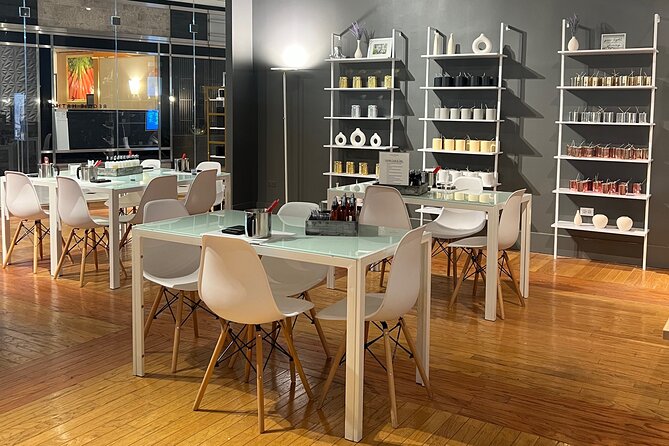 Chicago Candle Making Class On Magnificent Mile - The class flow: from scent picking to your final pour
