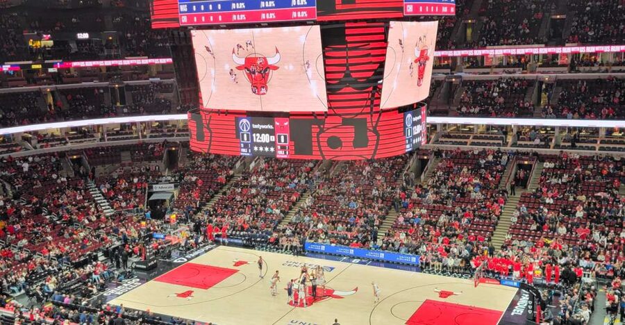 Chicago: Chicago Bulls Basketball Game Ticket - Mobile ticket entry, the one step that can save you a headache
