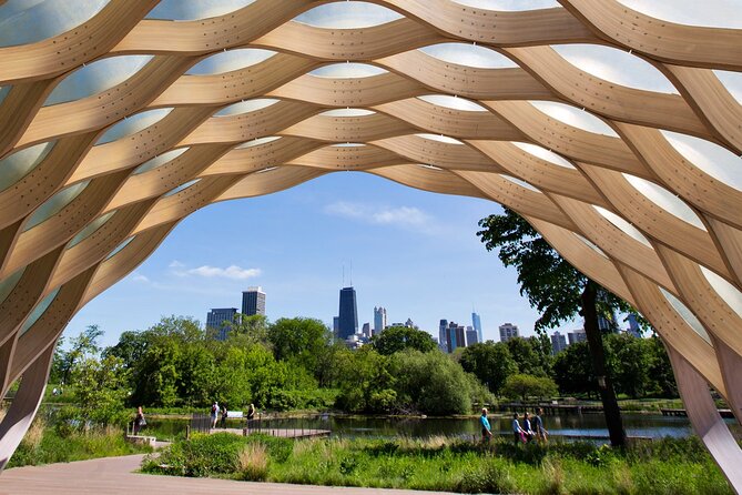Chicago City Tours See It All No Time Wasted - Wrigley Field and Lincoln Park Zoo, Stadium and Animals in One Route