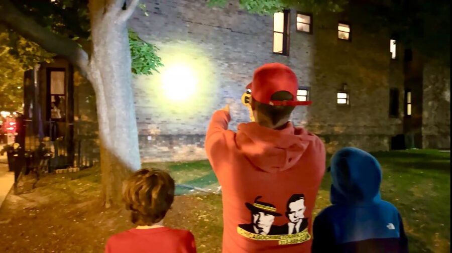Chicago Crimes Night Tour - Beyond the big names: other scenes and what the guide connects