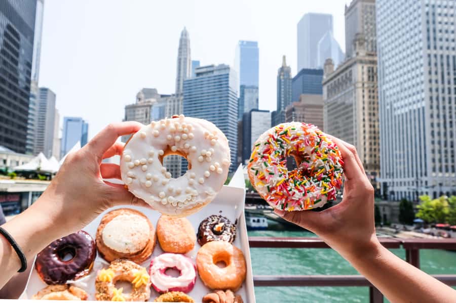 Chicago: Downtown Donut Tour with Tastings - The 2-hour format: four tastings, short stories, steady pacing