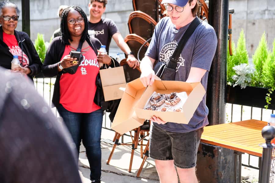 Chicago: Downtown Donut Tour with Tastings - Classic downtown tour vs the Wicker Park option