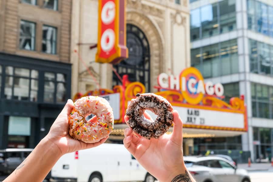 Chicago: Downtown Donut Tour with Tastings - Where to meet at Doughnut Vault, and how to plan your day