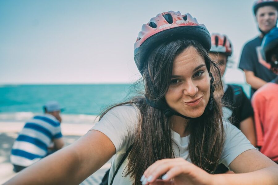 Chicago: Downtown Family Food Tour by Bike with Sightseeing - Food stops that match the Chicago classics, not the tourist version