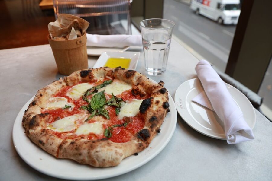 Chicago: Downtown Pizza Guided Walking Tour with Tastings - Key highlights you’ll feel fast