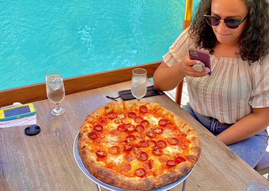 Chicago: Downtown Pizza Guided Walking Tour with Tastings - What to bring, what to skip, and how drinks work