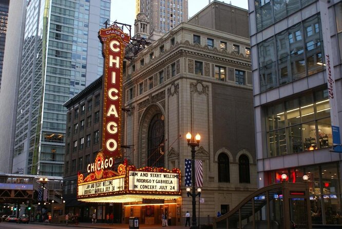 Chicago Family Food and Bike Tour with Top Attractions - A 4-Hour Chicago Hit List on Two Wheels