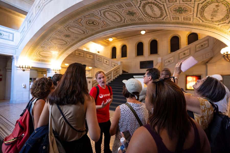 Chicago: Food, History and Architecture Tour - Millennium Park and the Riverwalk, Plus That Signature Bean Moment