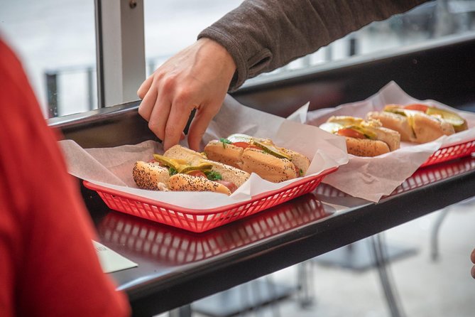 Chicago Food Tour: Taste the City’s Most Iconic Eats - Stop 2: The Loop District, where you eat Chicago classics