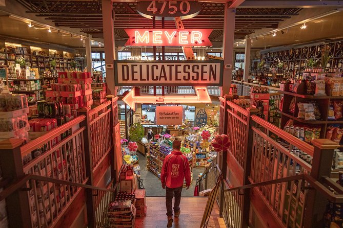 Chicago Food Tour: Taste the City’s Most Iconic Eats - Small-group size and your chance to ask questions