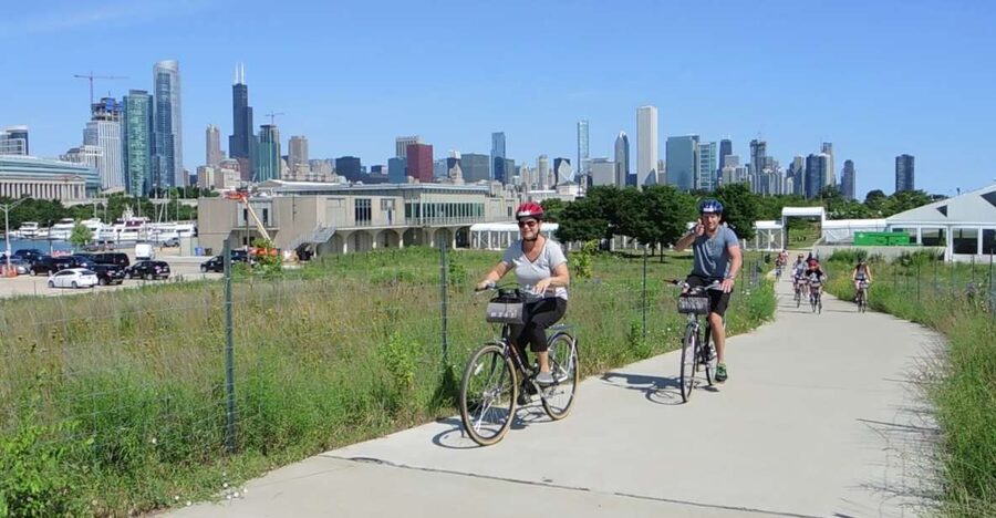 Chicago: Full-Day or Half-Day Bike Rental - Why Chicago’s cycling network feels easy right from the start