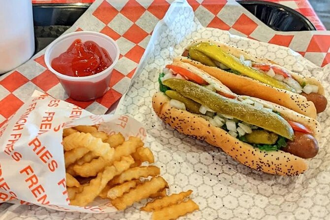 Chicago Gangster and Food Walking Tour - Gold Coast: The Chicago Dawg Stop That’s Quick and Iconic