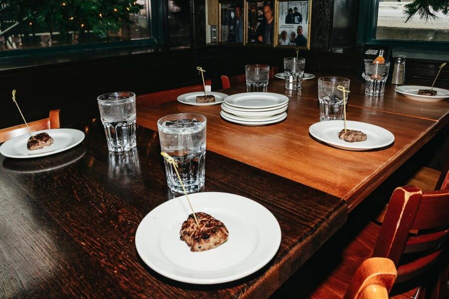 Chicago: Gangsters and Food Tasting Walking Tour - Deep dish and tavern-style pizza, plus the rest of the Chicago staples