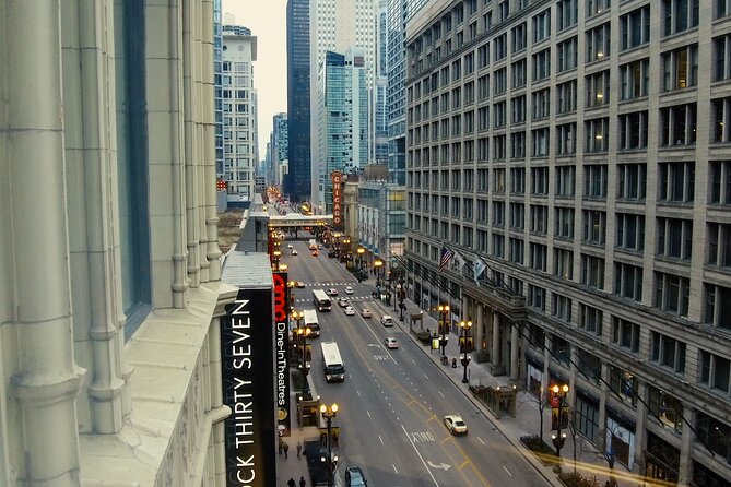 Chicago Gangsters and Movies Tour - Stop-by-stop: from the Riverwalk to the Tiffany Dome