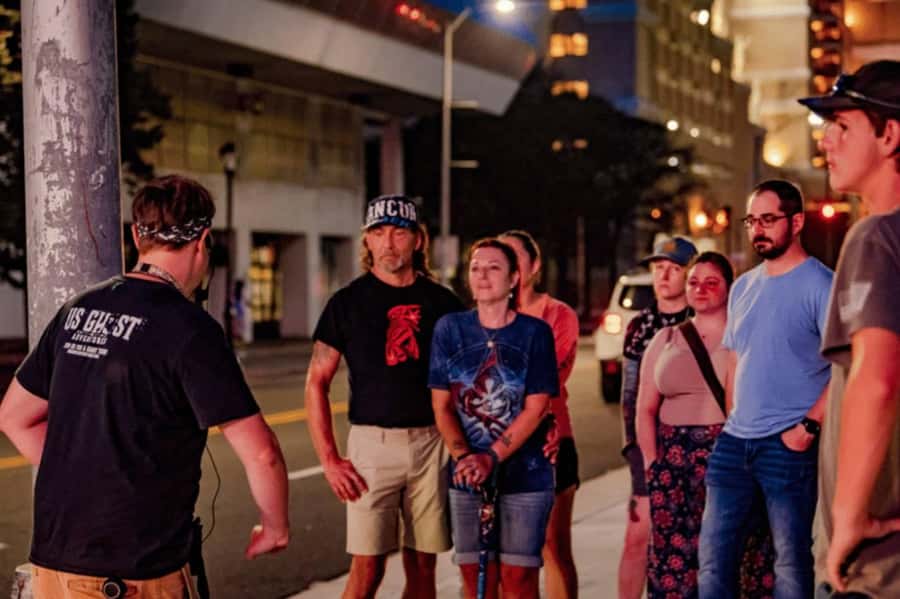 Chicago: Ghosts & Hauntings of the Windy City Walking Tour - What to Bring, What to Skip, and How to Set Yourself Up for Comfort