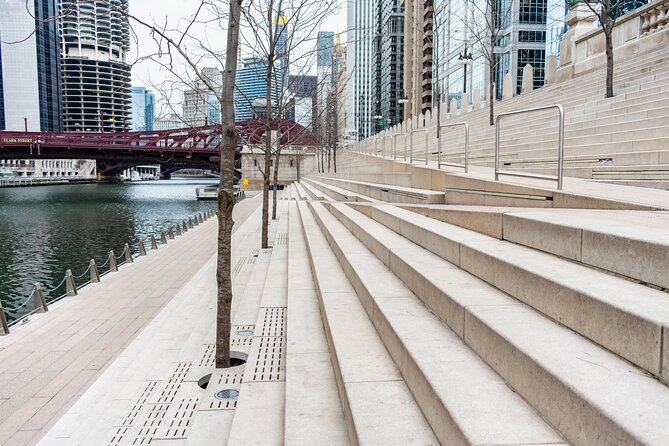 Chicago Haunted Ghost Tour GPS Self-Guided Walking Tour - Marshall Field’s Wholesale Store: the healing angle that turns the mood