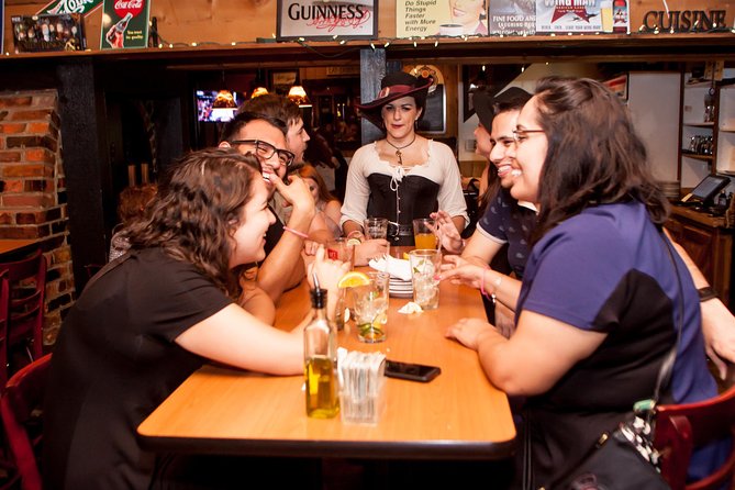 Chicago Haunts and Hooligans Tour - The nighttime walk experience: how the guide keeps it personal