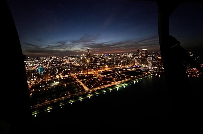 Chicago Helicopter 25-Mile Tour for up to Three Passengers - Private for up to three: who this tour suits best