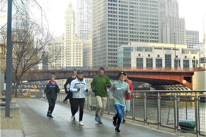 Chicago Highlights Running Tour - Starting at Apple Michigan Avenue, then rolling into the Loop