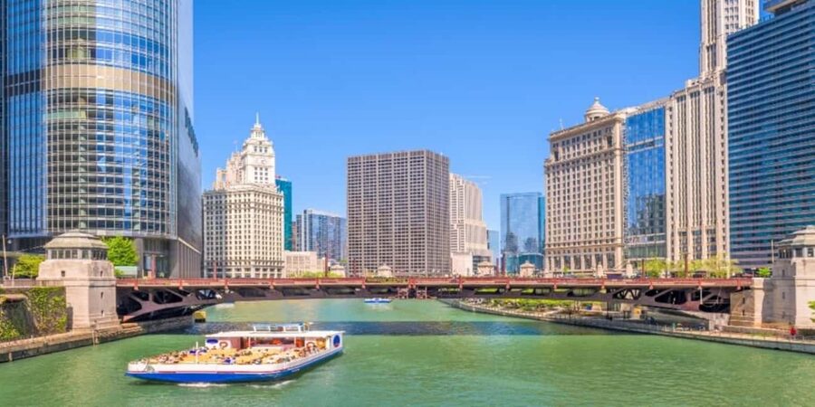 Chicago Highlights Walking Tour with Skydeck & Cruise - Key things that make this tour work