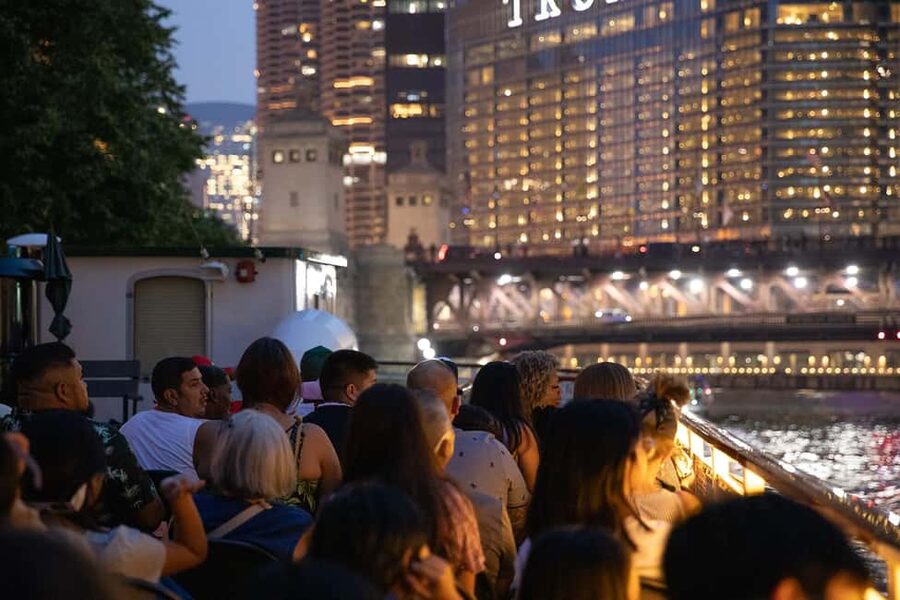 Chicago: Historic Gangsters & Twilight Tales Night Cruise - Key highlights to know before you book