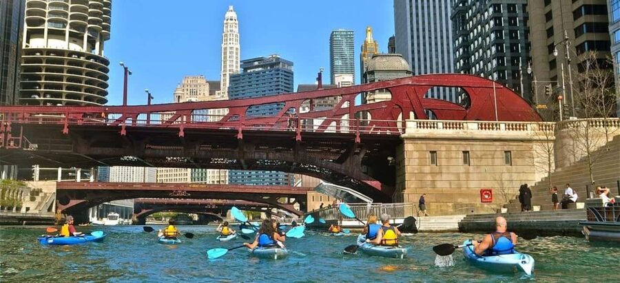 Chicago: History and Architecture Guided Kayak Tour - What this Chicago River kayak tour actually feels like
