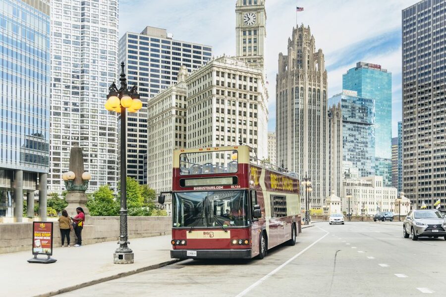 Chicago: Hop-on Hop-off Sightseeing Tour by Open-top Bus - Why an open-top Big Bus loop works so well in Chicago