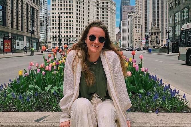 ️ Chicago Instagram Walking Tour (Private & All- Inclusive) - Grant Park and the Loop, where the walk turns into bigger city vibes