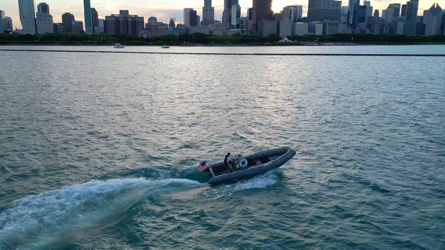 Chicago: Lake and River Tour on a RIB Boat - Chicago River Locks: where the architecture gets personal